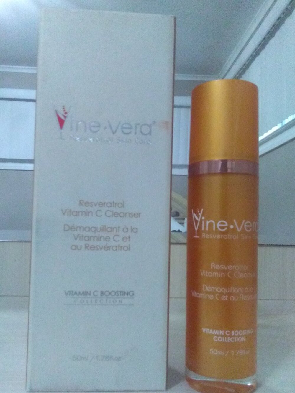 VINE VERA RESVERATROL VITAMIN C CLEANSER - 1.76 fl oz / 50 ml - BRAND NEW-SEALED